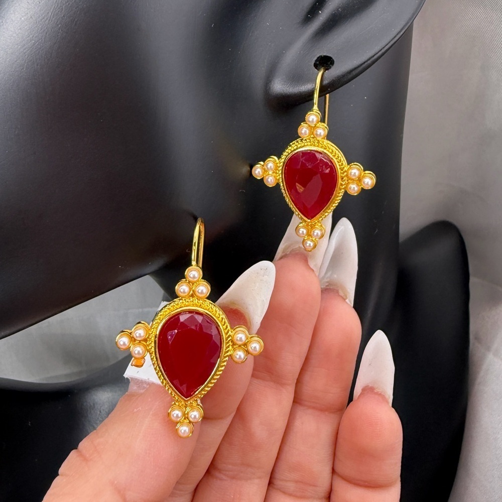 Just In ✨ Red Stone Pearl Drop Earrings Gold Tone Vintage